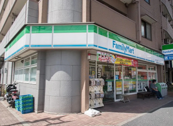 ���ӊ��@�t�@�~���[�}�[�g�哇�ܒ��ړX�E�E�E�k���Q��